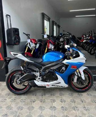 SUZUKI GSX-R750 SUZUKI GSX-R750